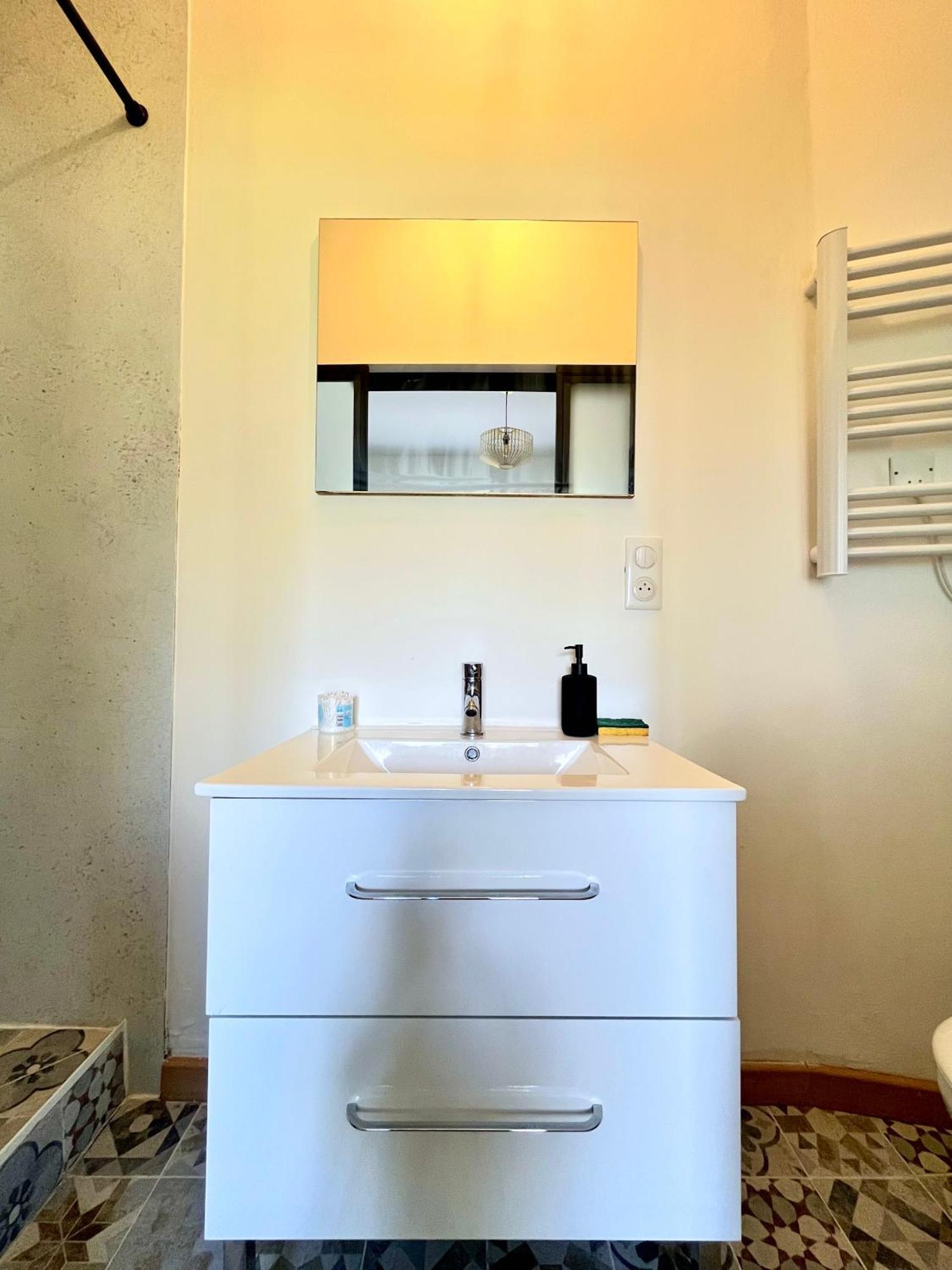 Apartment Lumineux A 10 Min De Marche Du Centre Angoulême
